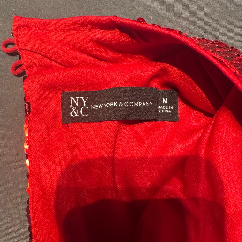 New York and Company red sequin and fringe top size M - Picture 3 of 3